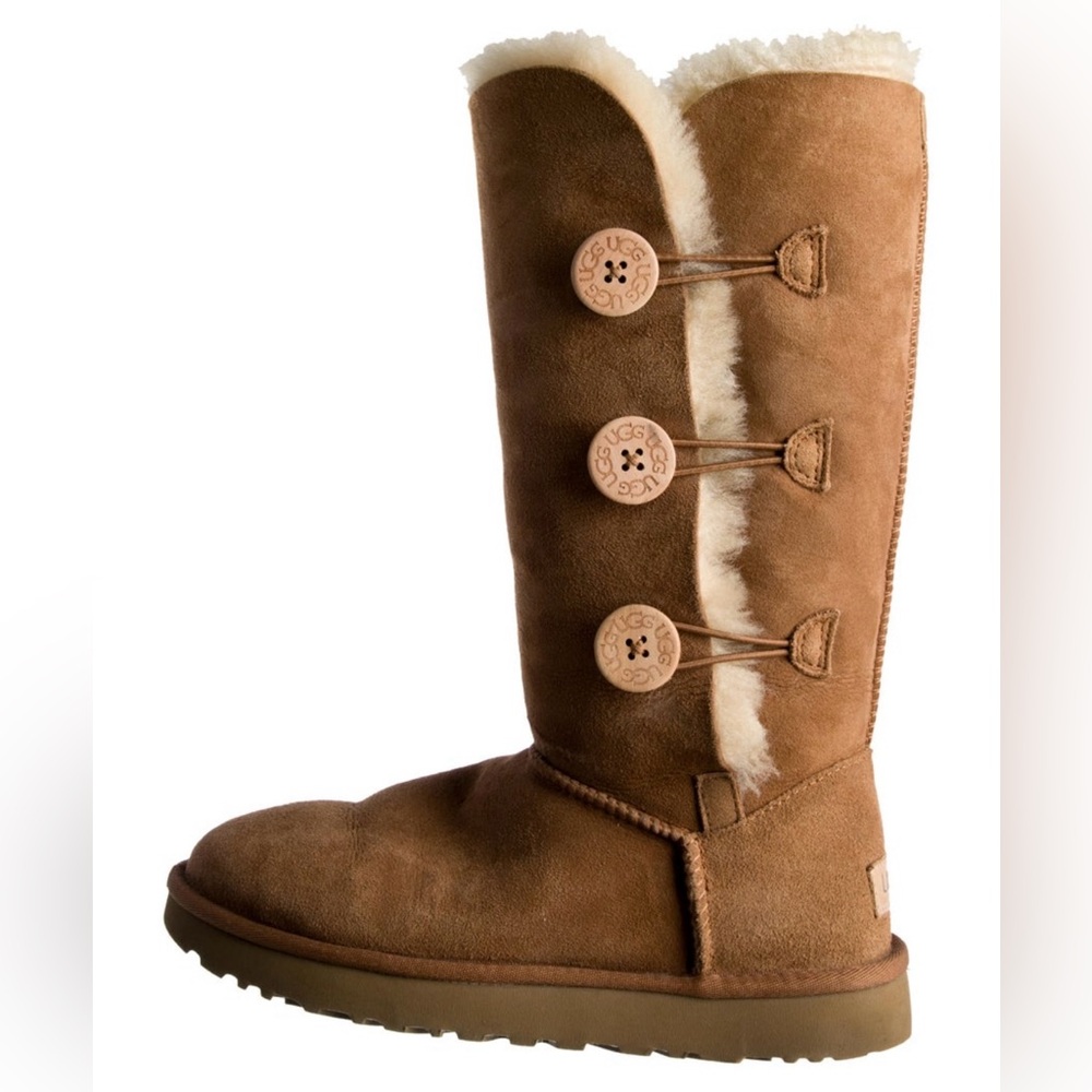 UGGs- three button Bailey, color Brown, size 8